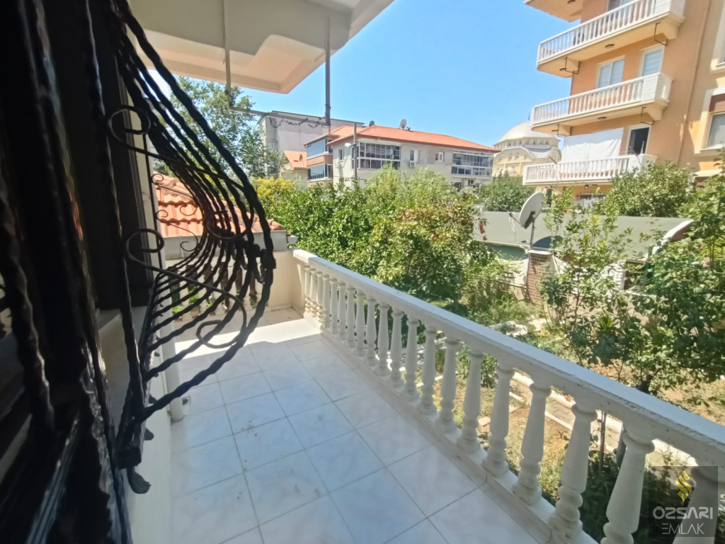 BORNOVA İNÖNÜ MAHALLESİ SEYİT ŞANLI LİSESİNİN ARKASINDA KİRALIK DOĞALGAZLI DAİRE