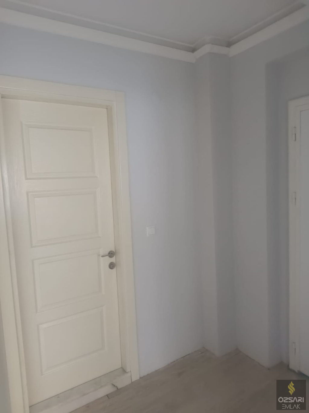 BAYRAKLIDA 2+1 AÇIK MUTFAK  YENİ BİNA  KİRALIK