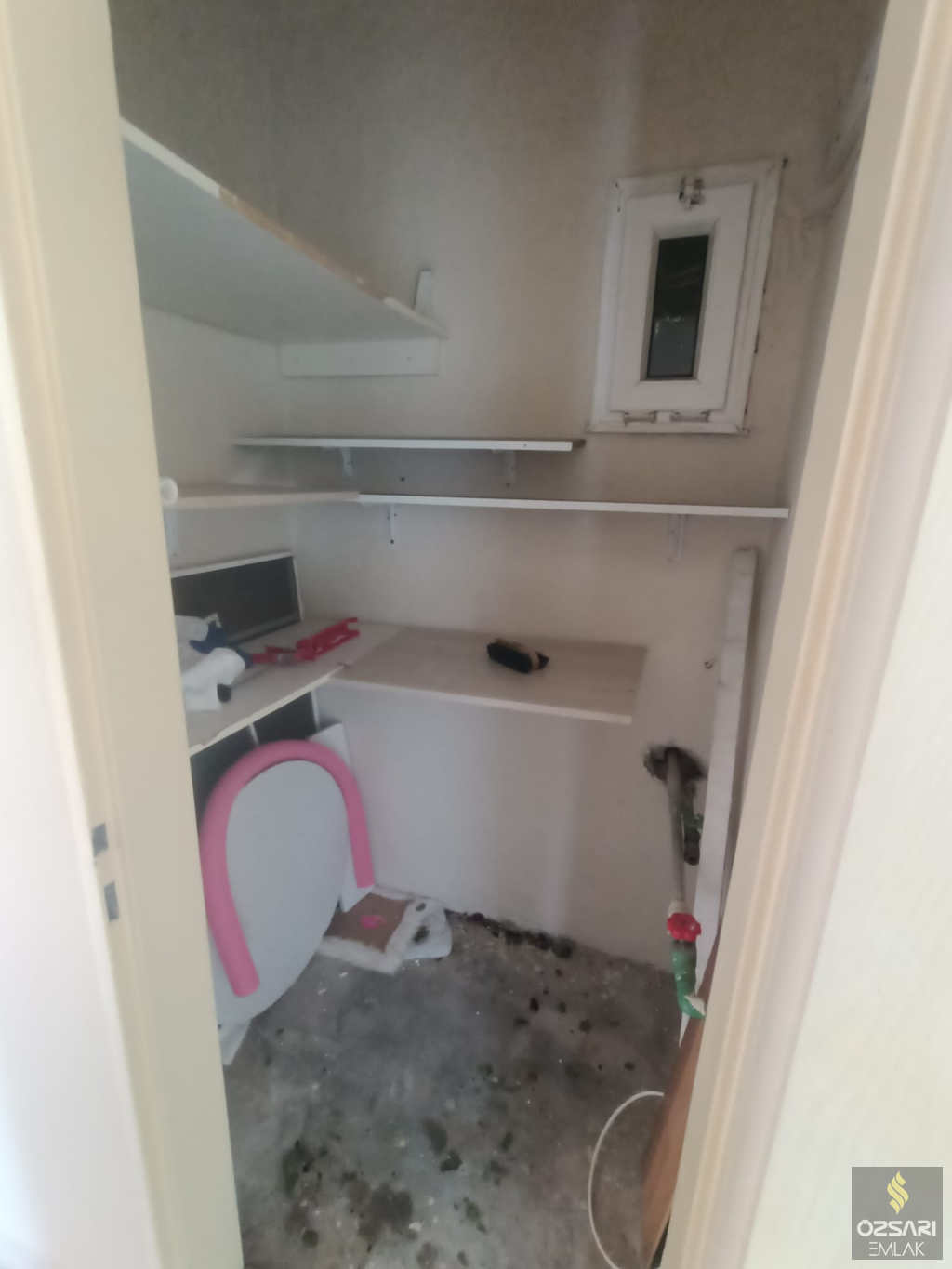 BORNOVA EVKA 4 2+1 DENİZ MANZARALI KİRALIK DAİRE