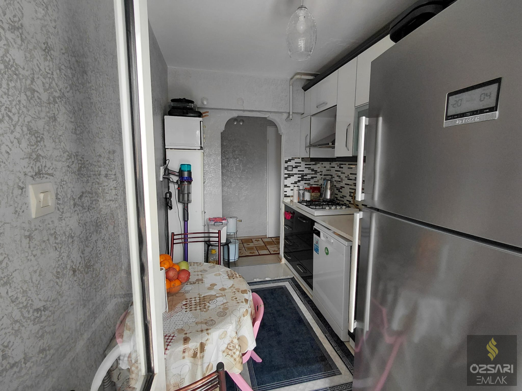 BORNOVA EVKA4 FULL YAPILI GÜNEYCEPHE 2+1 SATILIK DAİRE