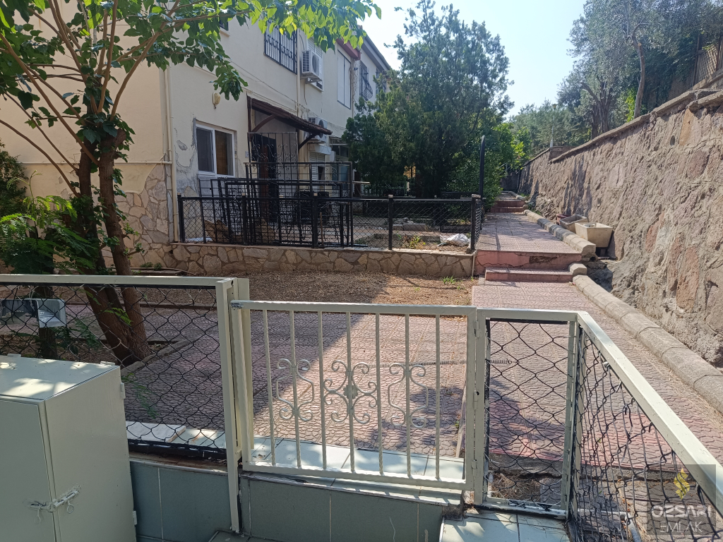 BORNOVA ATATÜRK MAHALLESİNDE MÜSTAKİL 3+1DUBLEKS BAHÇELİ SATILIK