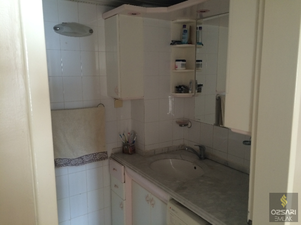 BORNOVA EVKA 4 2+1 DENİZ MANZARALI KİRALIK DAİRE