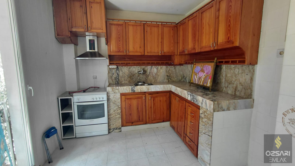 BORNOVA İNÖNÜ MAHALLESİNDE 3+1 KİRALIK DAİRE