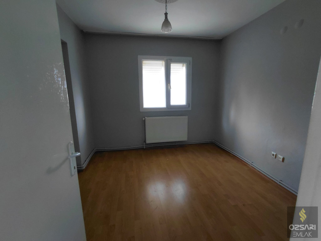 BORNOVA EVKA4 FULL YAPILI 2+1 SATILIK KAPALI MUTFAK DAİRE