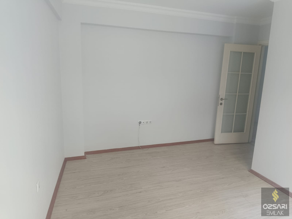 BAYRAKLIDA 2+1 AÇIK MUTFAK  YENİ BİNA  KİRALIK