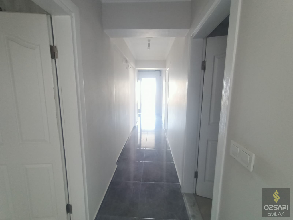 BORNOVA İNÖNU BARBAROS CADDESİNDE EGEYAŞAM EVLERİ SİTESİNDE 3+1FULL YAPILI DAİRE