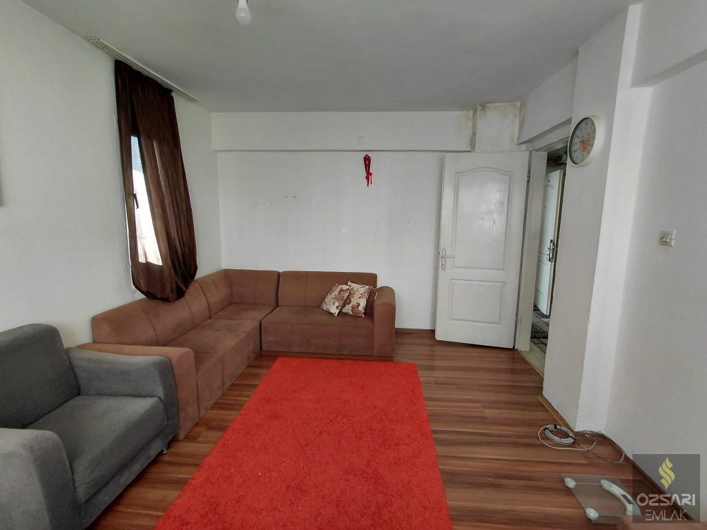 BORNOVA EVKA 4 1+1 EŞYASIZ KİRALIK DAİRE